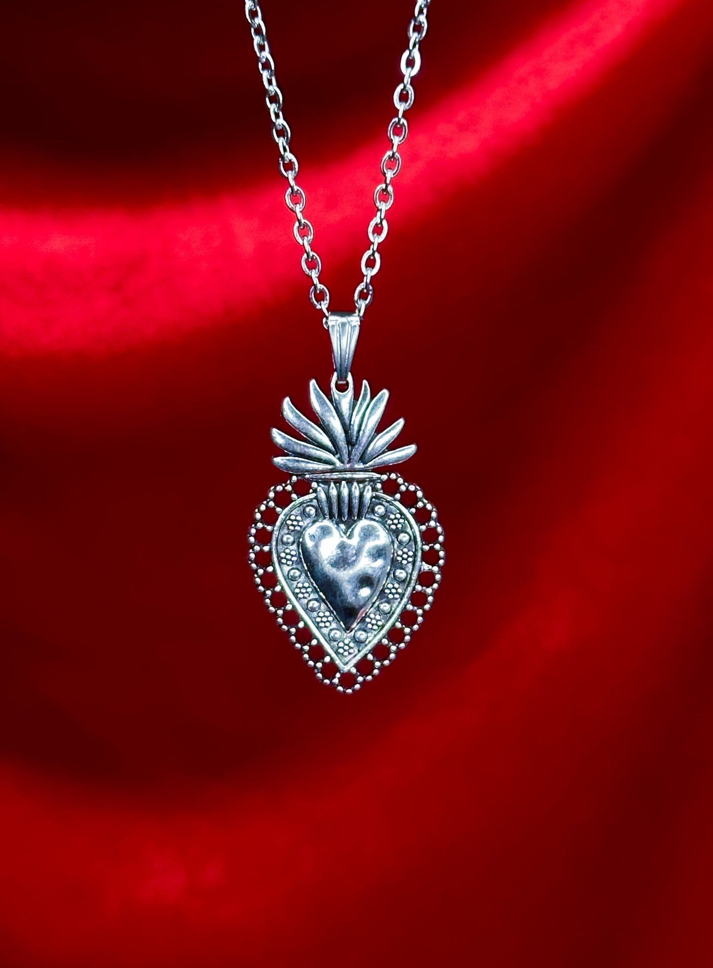 Corazón Sagrado Chain